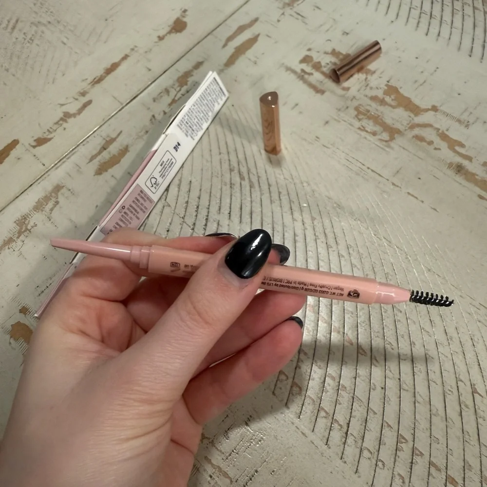 NIB Lys Beauty Secure Brow Eyebrow Pencil
